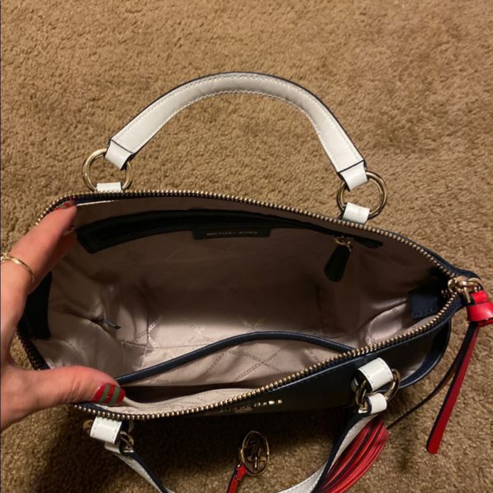Michael Kors handbag and wallet - Picture 2 of 4